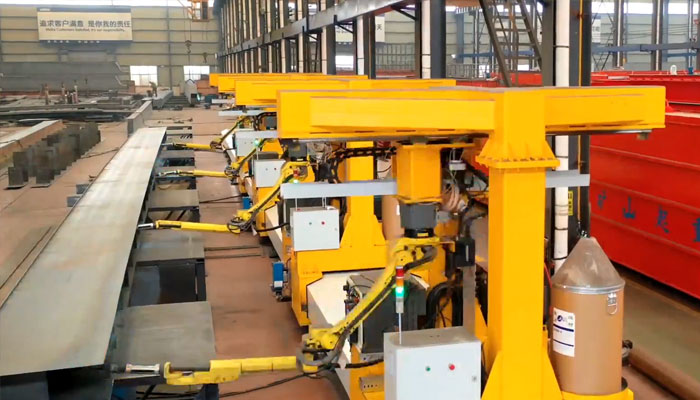 Henan Mine Aquí llega la estación de trabajo de soldadura del robot de costura interna de doble viga